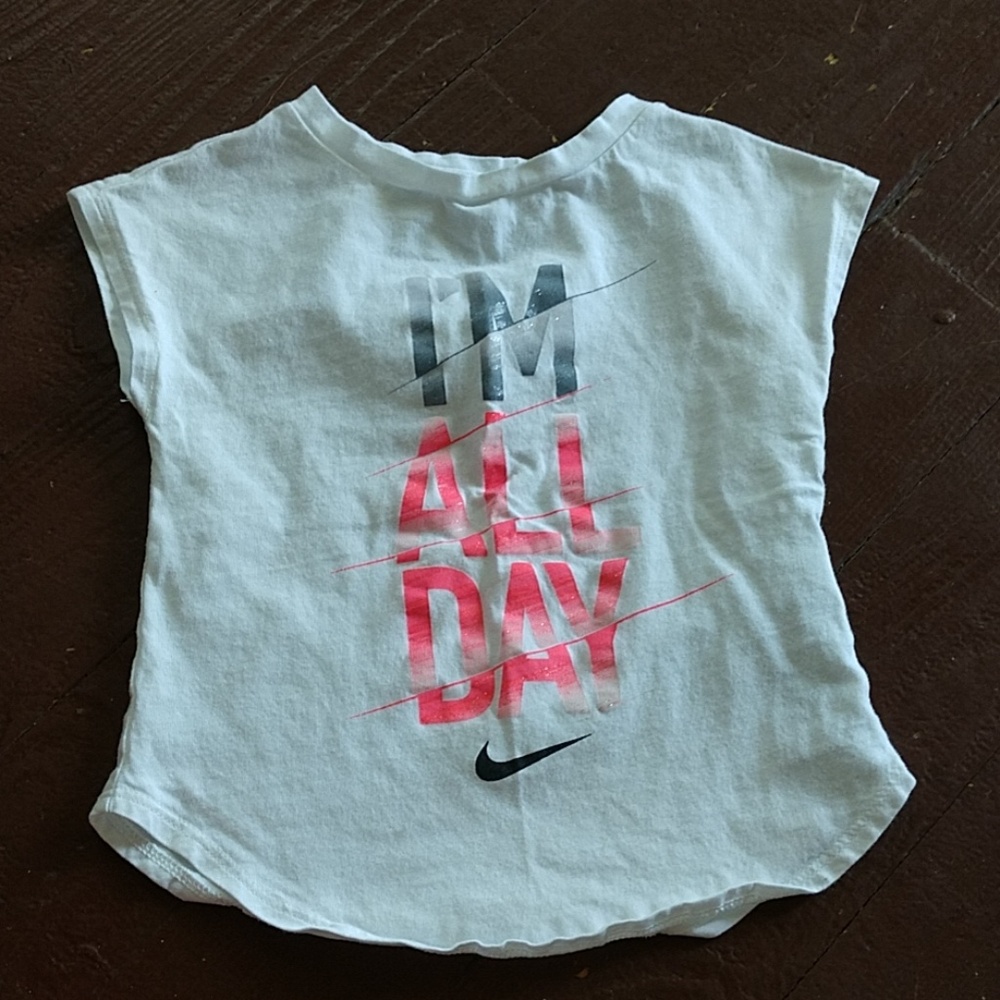 Nike t-shirt size 2T